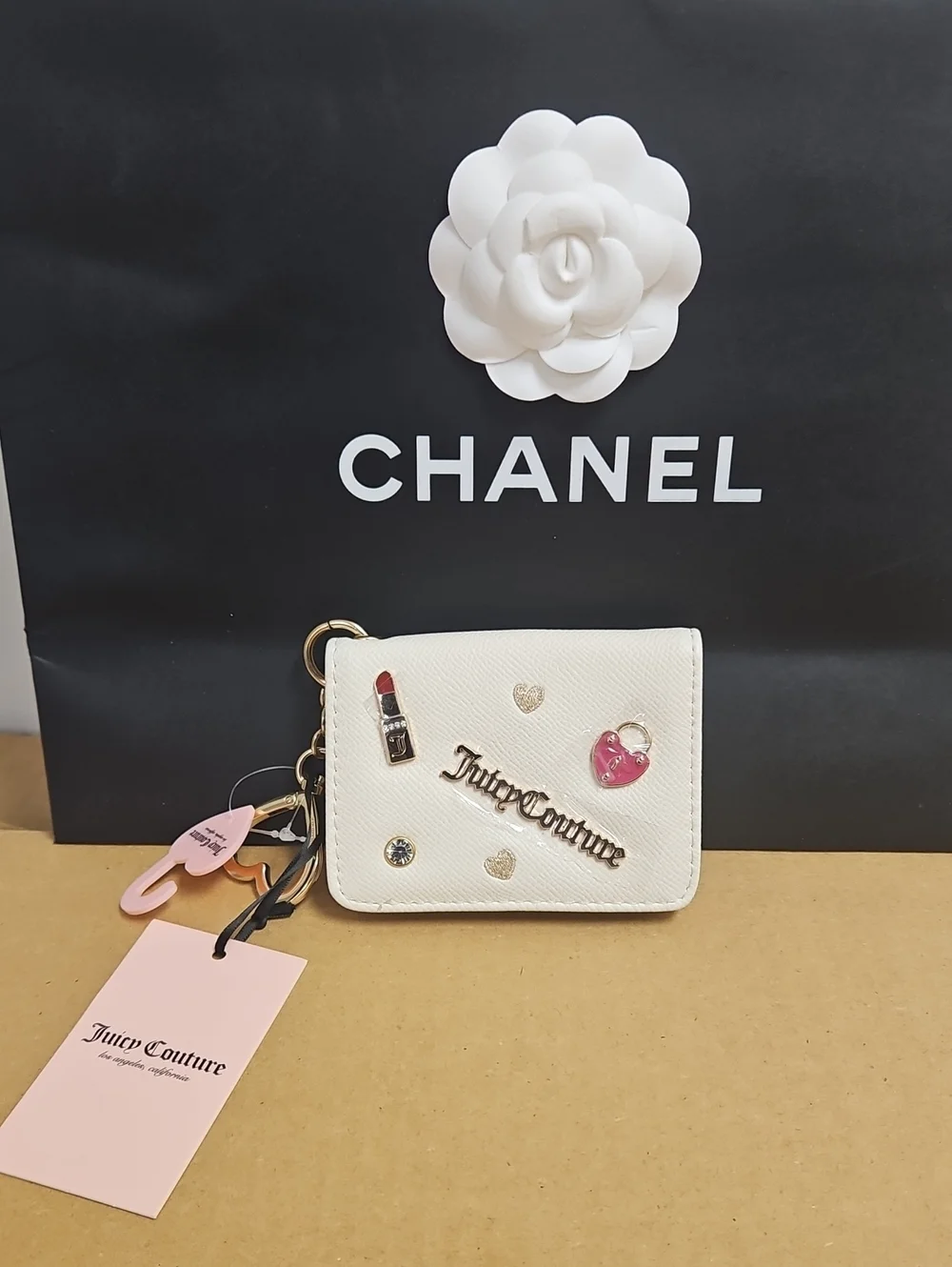NWT! Juicy Couture " Turn On The CHARM" Card Holder /Key Case - Picture 1 of 6